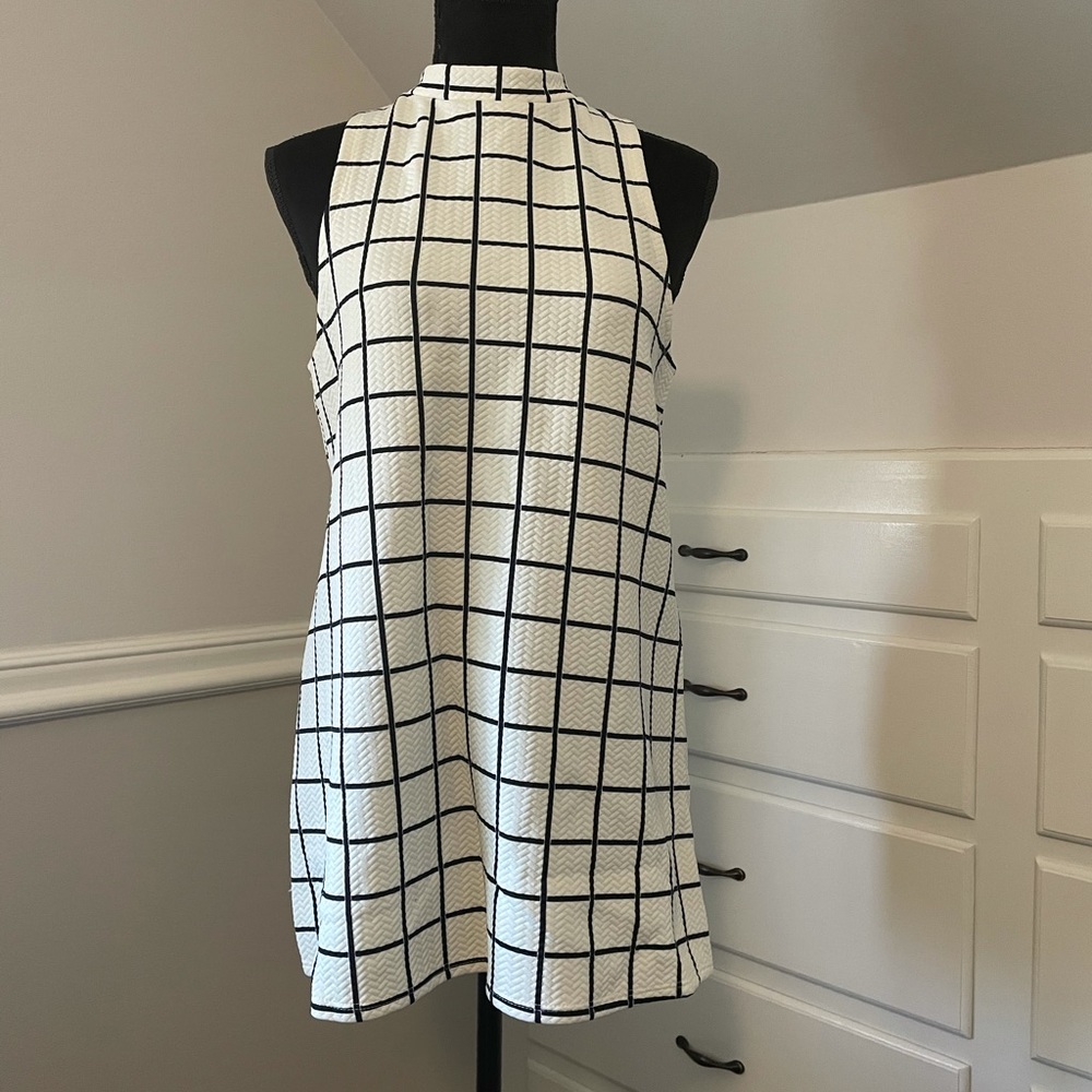 Black and white retro dress